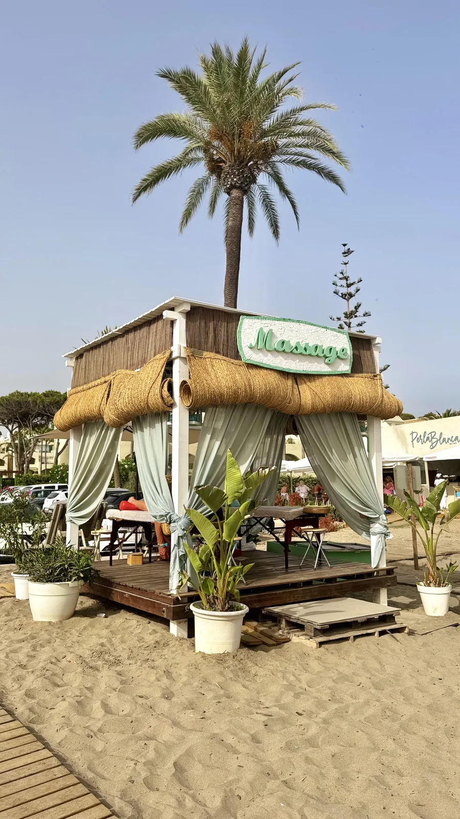 Therapeutic massage experience at Zen Ki Therapy Perla Blanca in Marbella
